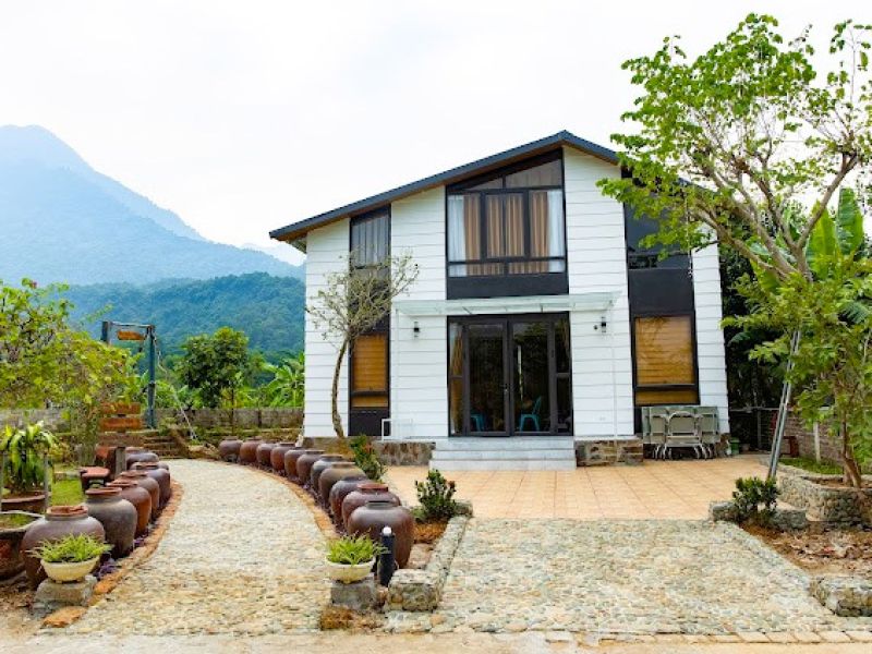 Căn Villa Ban Trắng